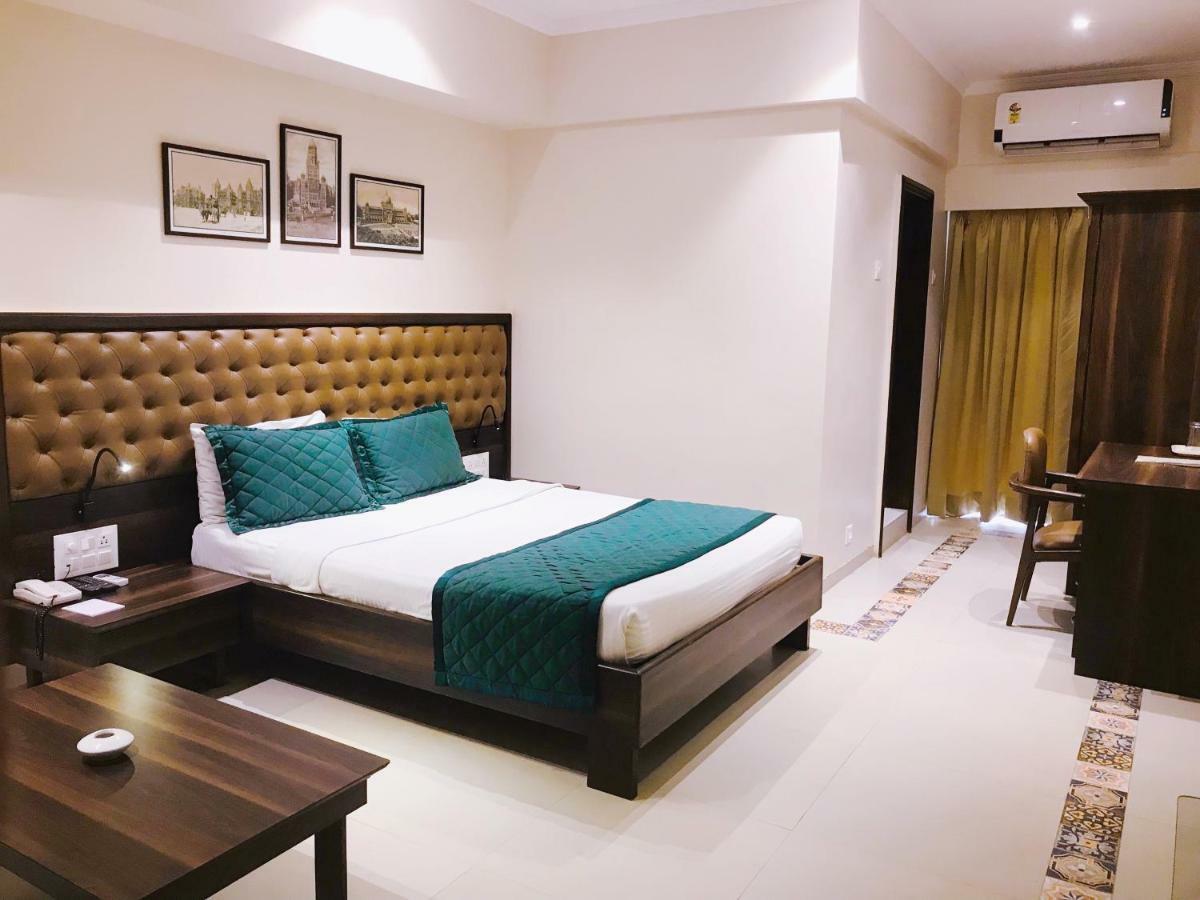 West End Hotel Mumbai  Buitenkant foto