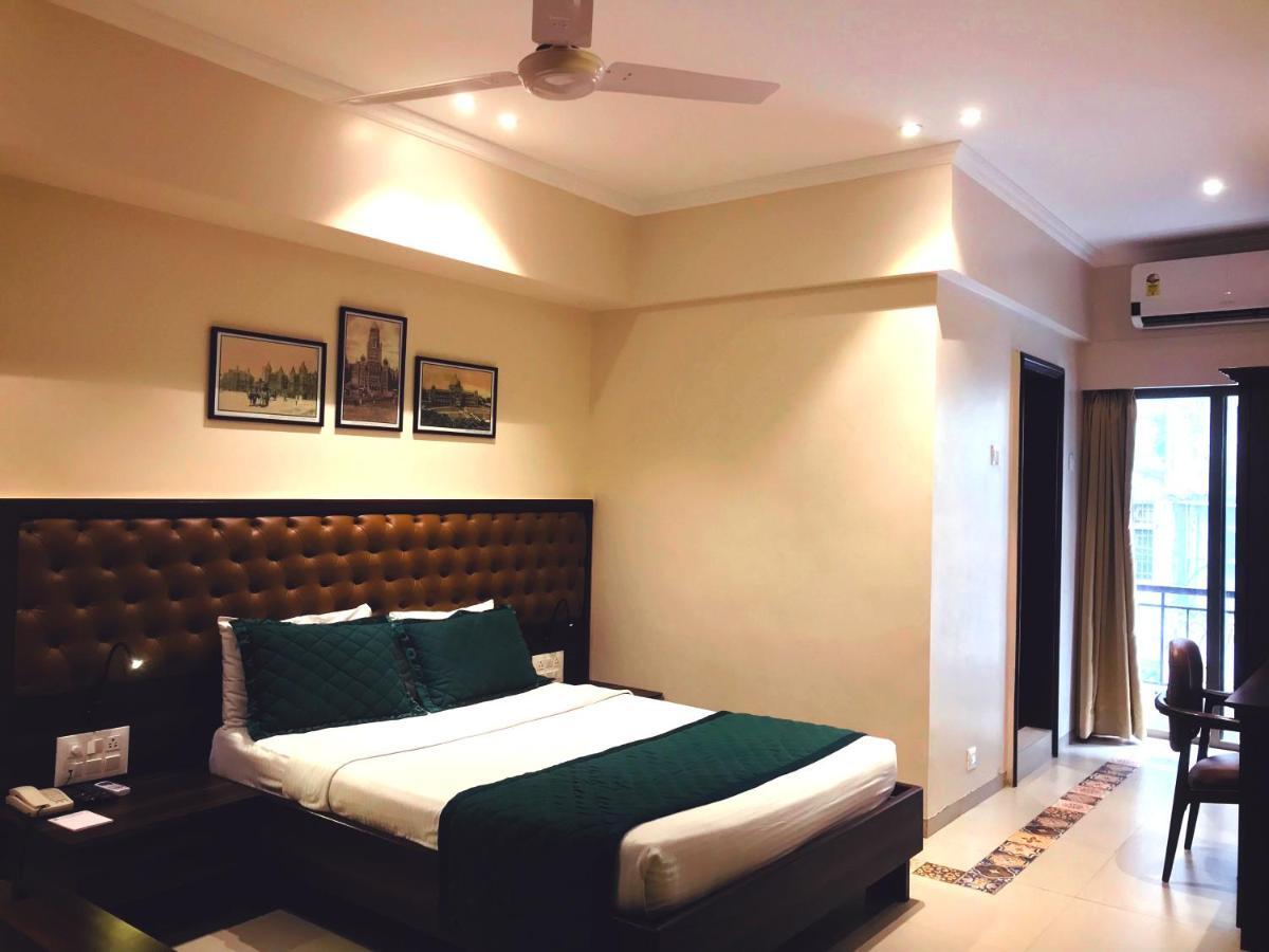 West End Hotel Mumbai  Buitenkant foto